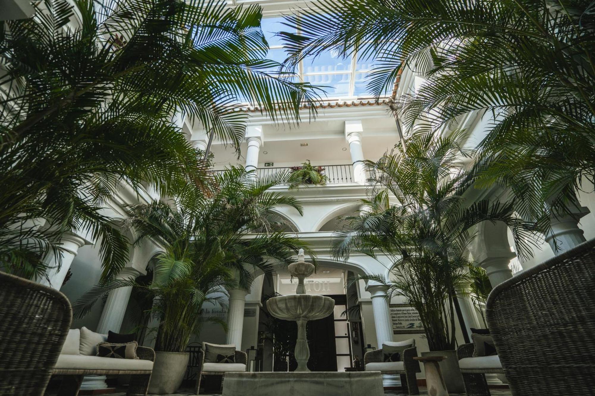 Hotel La Fonda Benalmadena Bagian luar foto