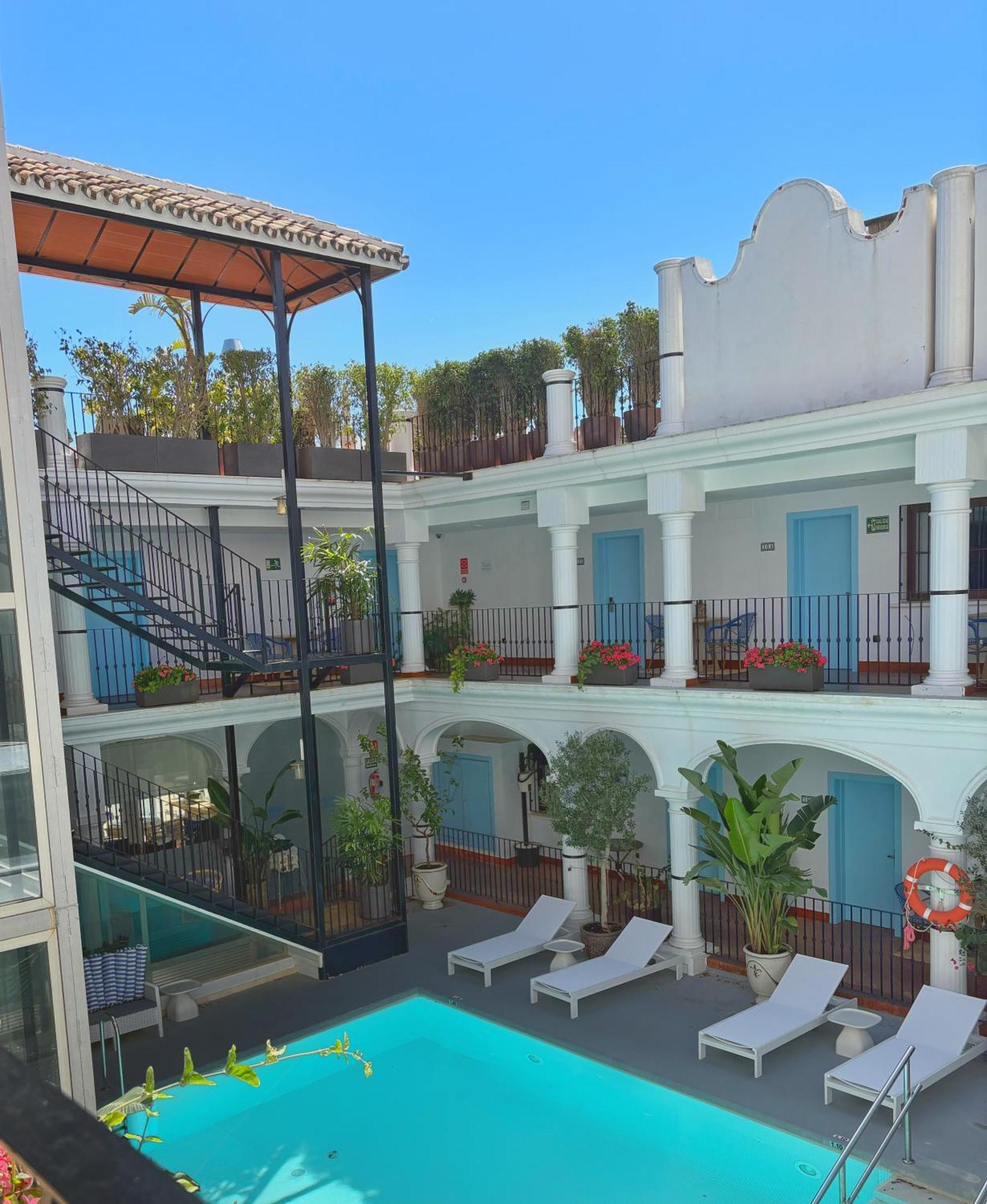 Hotel La Fonda Benalmadena Bagian luar foto
